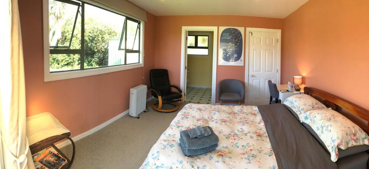 Cosy, Central Greytown Sleepout Extérieur photo